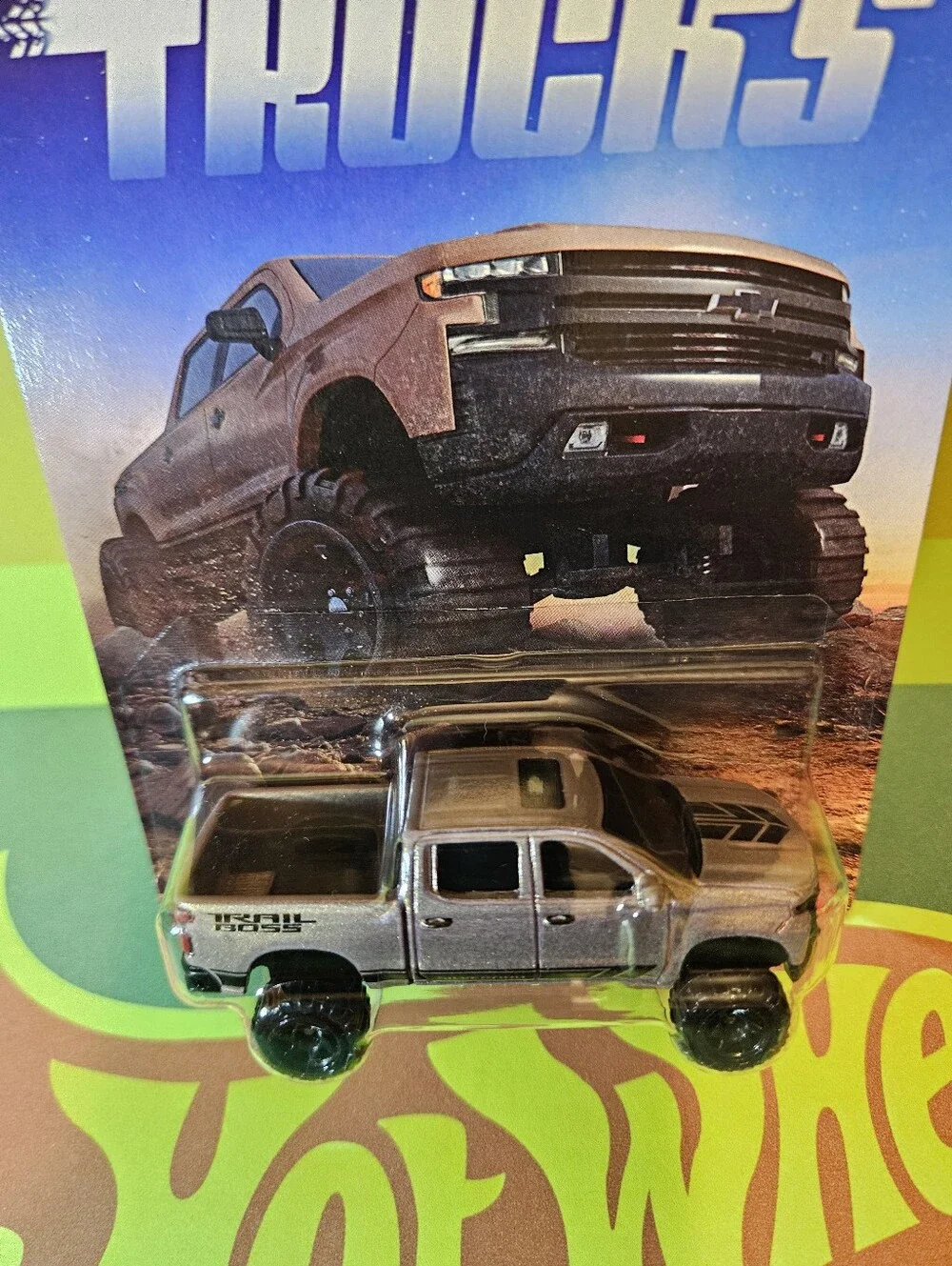 HotWheelsSilver Series Performance Trucks Chevy Z71 4X4 - Gold